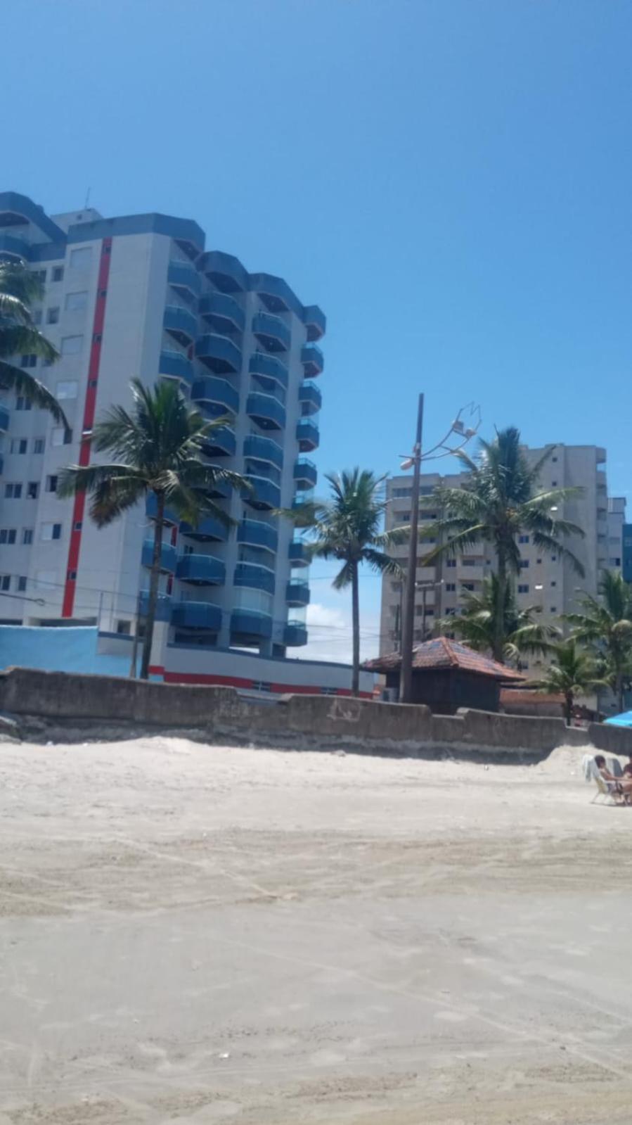 Apartment Frente Da Com Varanda Em *